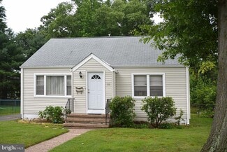 10 Ranchwood Dr, Trenton, NJ 08618