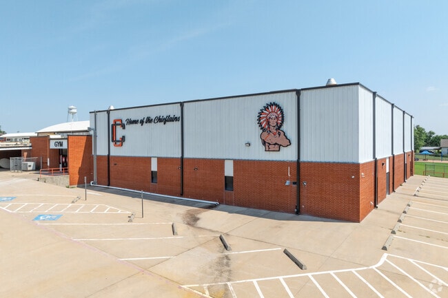 Calumet High School offers an athletics program.