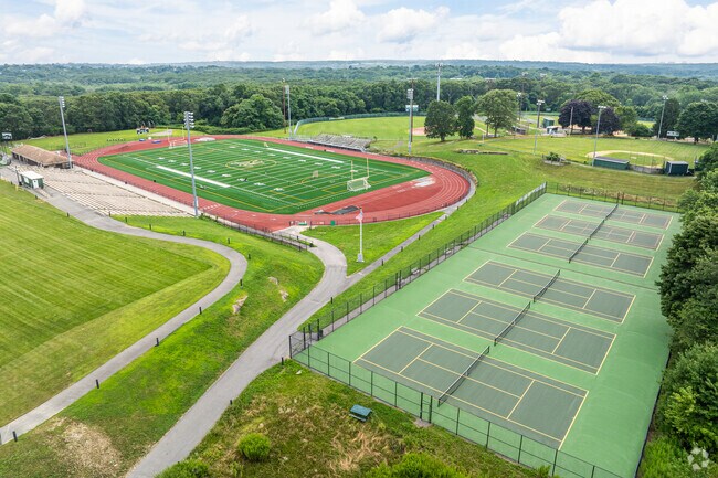 New London High School has a celebrated athletics program that hosts several leagues on campus.