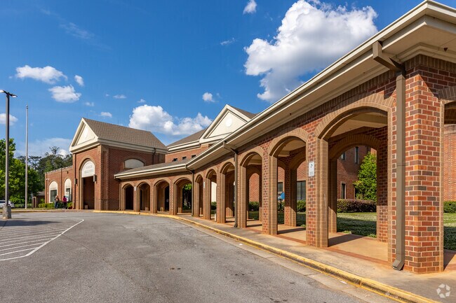 Chamblee Middle School earns a B+ grade on Niche.