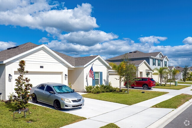 Osteen features both single and two-story homes throughout the area.