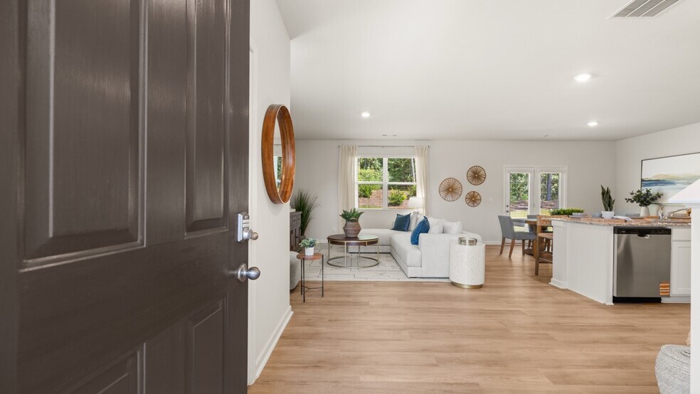 5500 Union Pointe Place unit 36356685, Union City, GA 30291 - photo 1