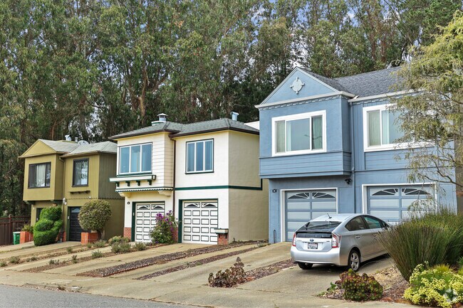 Midcentury Modern homes are common in Parkside.