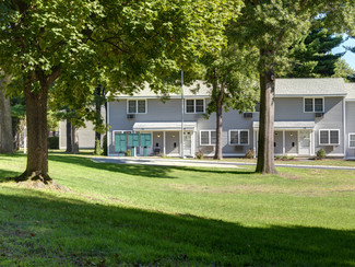 1 Beacon Cir, Springfield, MA 01119