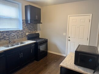 8234 S Maryland Ave Unit 3, Chicago, IL 60619