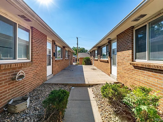 1601 Nome St, Aurora, CO 80010 - photo 2