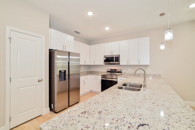 355 Clermont Dr, Kissimmee, FL 34759 - photo 5