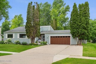 3402 Par St N, Fargo, ND 58102