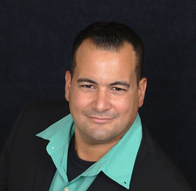 Agent Photo
