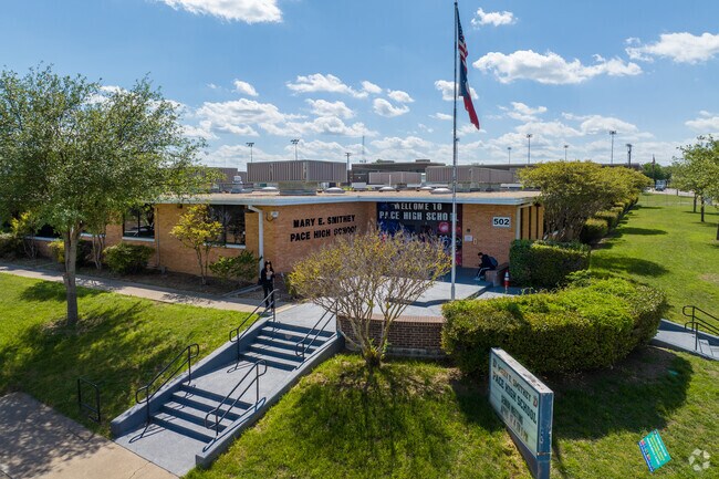 Students can thrive at Mary E. Smithey Pace Learning Center
in Duncanville.