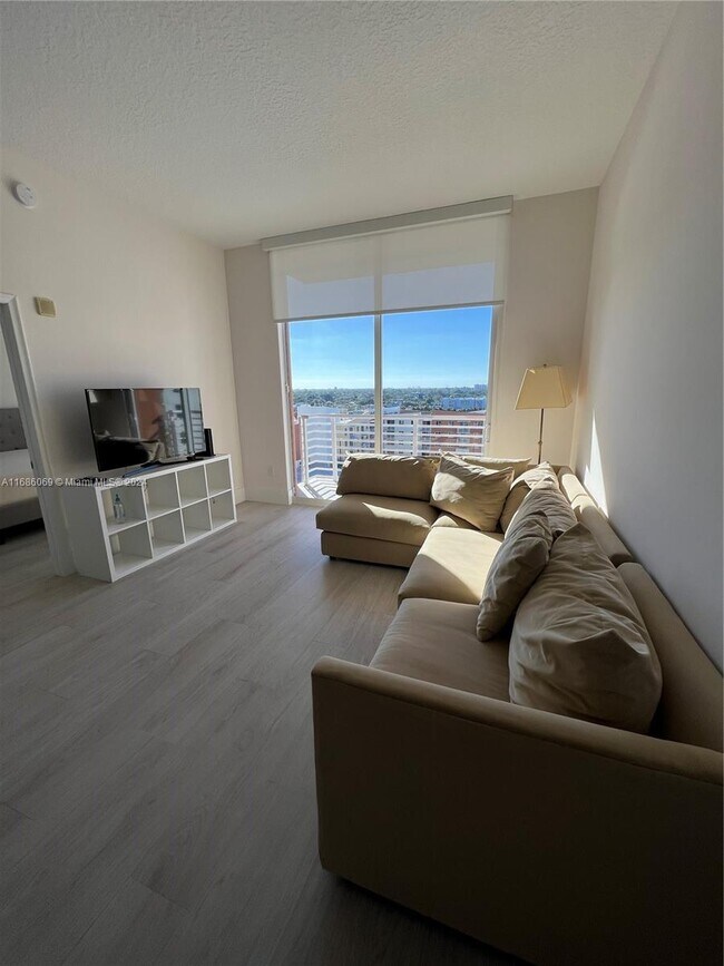 18800 NE 29th Ave Unit ph25, Aventura, FL 33180