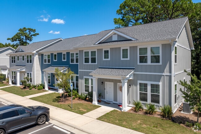 New townhomes are also an option in Longleaf Park.