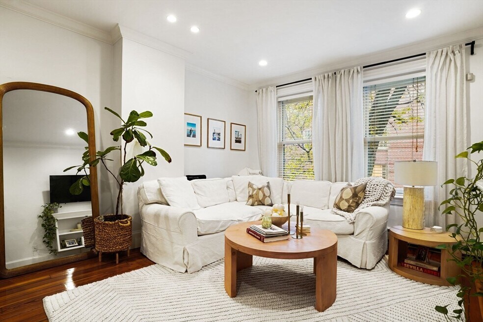 4 Union Park unit 2, Boston, MA 02118 - photo 1