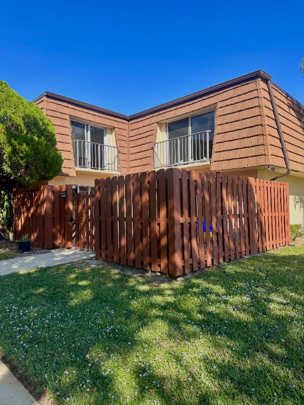 2695 Albatross Rd N, Delray Beach, FL 33444