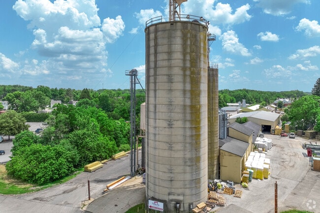 Middlefield’s local government works closely with both Amish and non-Amish residents to meet diverse needs.