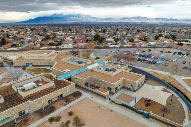 Chamiza Elementary School am dthe Sandia Mountains in the background.