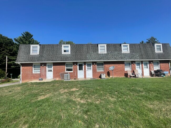 155 Garfield Way, Follansbee, WV 26037 - photo 2