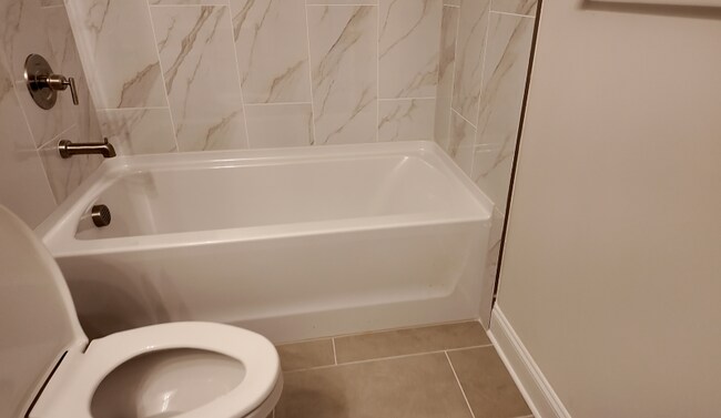 11023 Valkyrie Ln, Charlotte, NC 28214 - photo 7