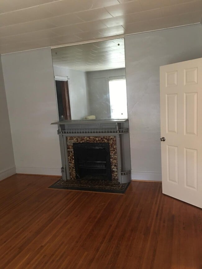 1st Bedroom 2view