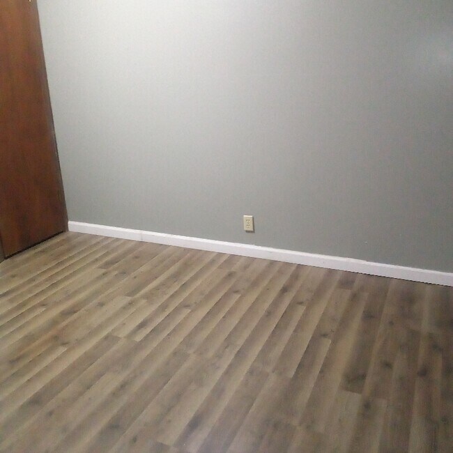 1504 10th Ave, Dodge City, KS 67801 - photo 6