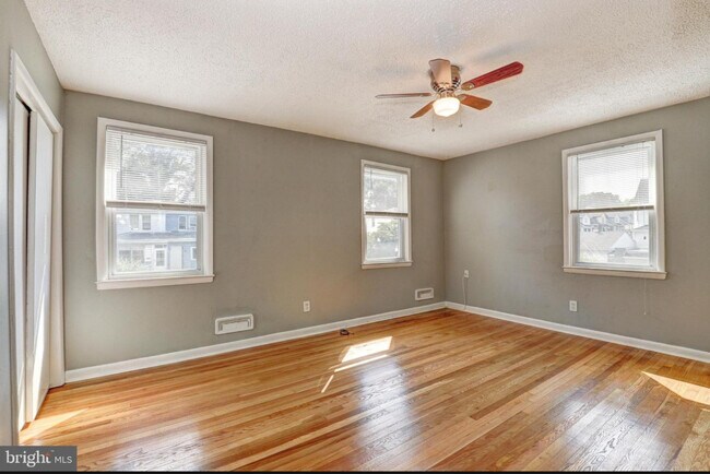 4506 Furley Ave unit 1, Baltimore, MD 21206 - photo 4