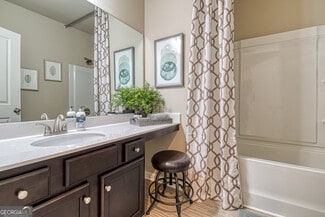 4111 Millstone Park Ln, Gainesville, GA 30504