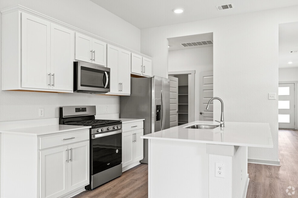 Millbrook Commons, San Marcos, TX 78666 - photo 2