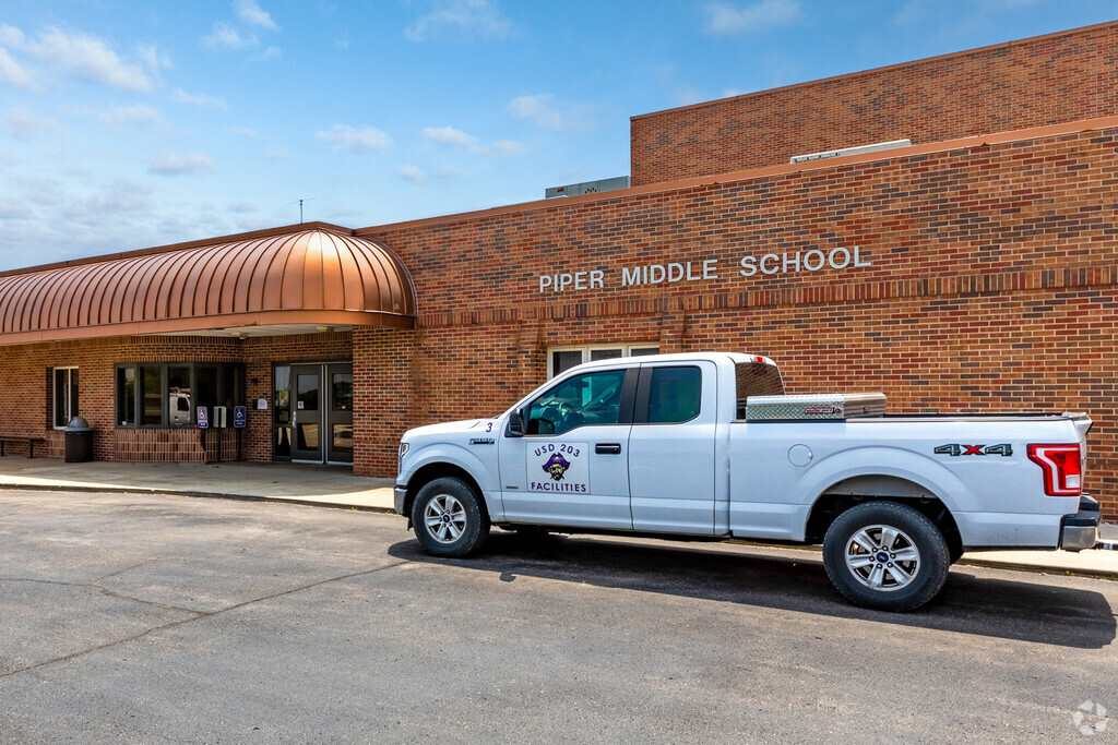 Piper Middle School has a similar design to the elementary school for a easy transition.