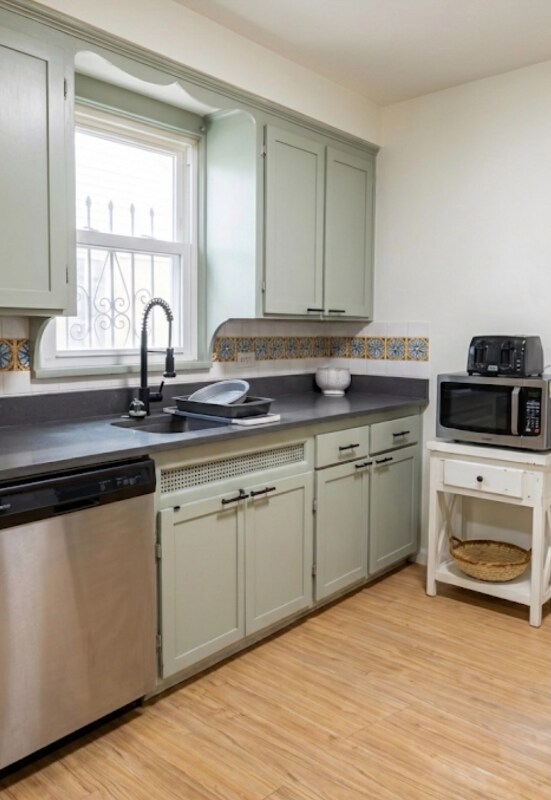 316 Halle Dr, Euclid, OH 44132 - photo 3