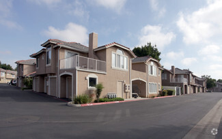 1325 E Foxhill Dr, Fresno, CA 93720