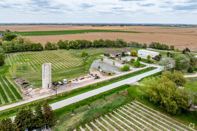 With over 30 acres of vineyards, Mac’s Creek Winery and Brewery is one of the largest wineries in the state just north of Lexington.
