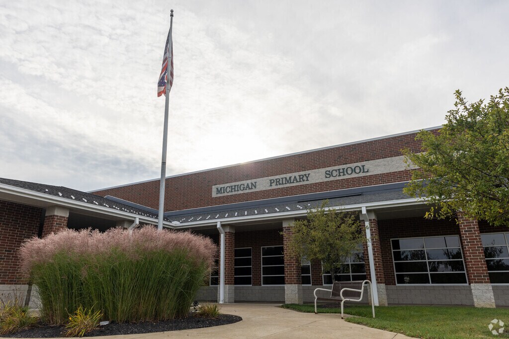 Michigan Primary School provides education in the neighborhood of 
Ashtabula County.
