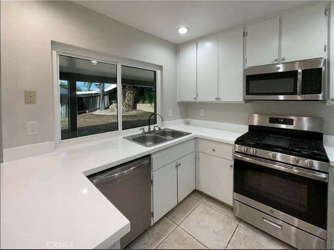 22257 Emerald St, Grand Terrace, CA 92313 - photo 7