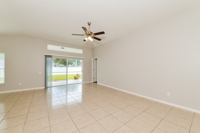 12432 Tree Pointe Ct, Riverview, FL 33578 - photo 3