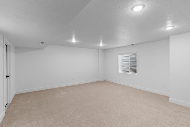 77 S Lunar Way, Mapleton, UT 84664 - photo 7