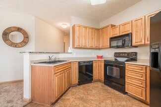 8450 Hollynn Ln, Lincoln, NE 68512