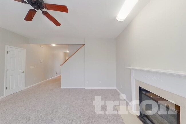 507 Fortress Ct, Saint Charles, MO 63303 - photo 2