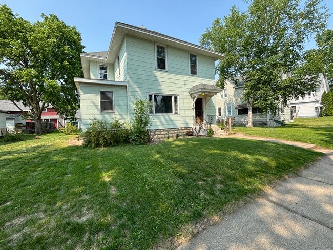 1509 Mississippi St, La Crosse, WI 54601 - photo 2