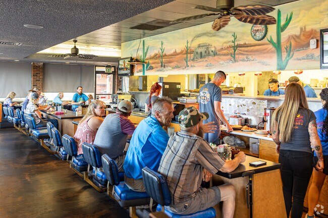 Ridge residents love to get brunch at nearby staples like Southwest Grill.
