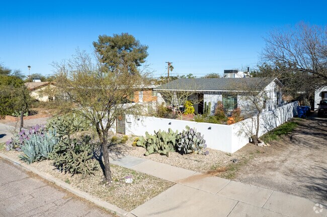 Some homes in Campbell Grant feature short walls for privacy.