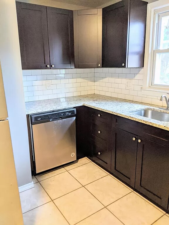 41 Gould Dr unit C, East Hartford, CT 06118 - photo 7