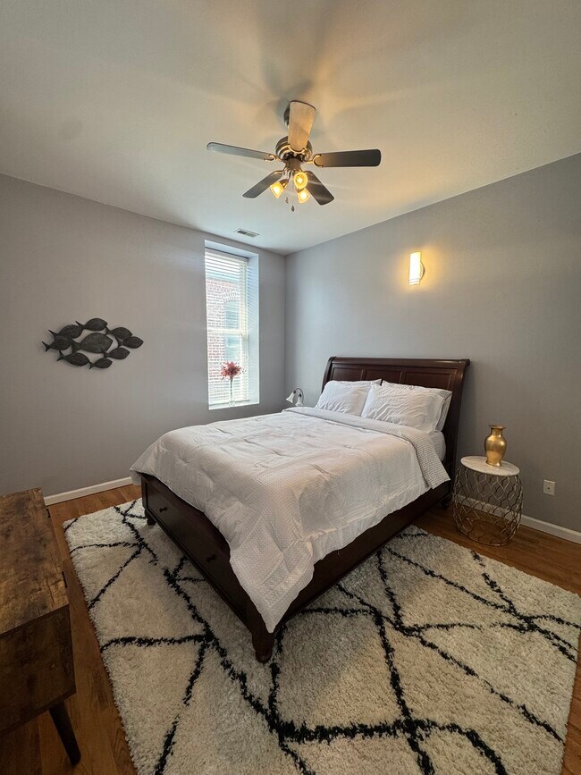 110 1/2 E 6th St unit 1, Bloomington, IN 47408 - photo 6