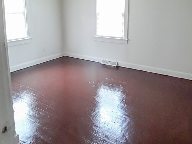 1225 High Pearl St, Petersburg, VA 23803 - photo 6