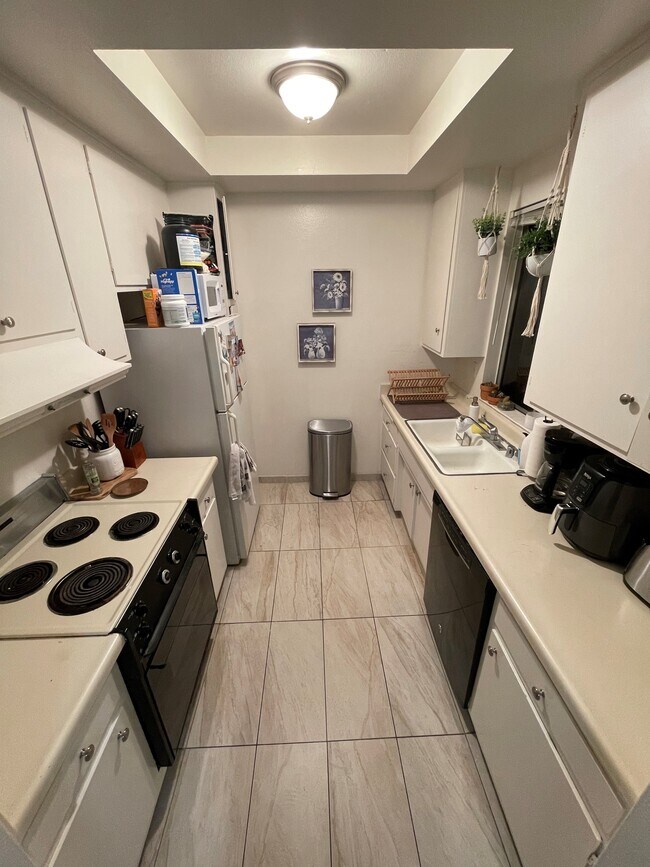 2010 Ruhland Ave Unit 3, Redondo Beach, CA 90278
