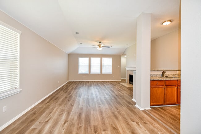 513 Colt Dr, Forney, TX 75126 - photo 3