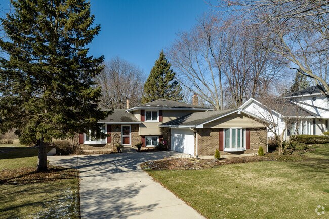 Split level homes are commonly seen throughout Beau Bien.