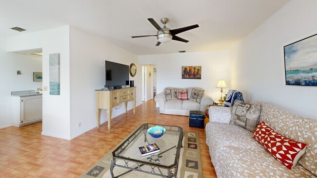 42 Coventry B, West Palm Beach, FL 33417 - photo 2
