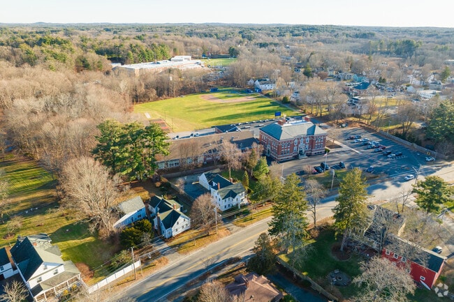 Perley Elementary School provides a well-rounded education and promotes academic excellence.