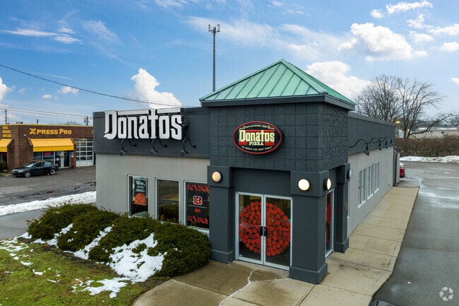 Donatos is a local favorite in Riverside Sedamsville.