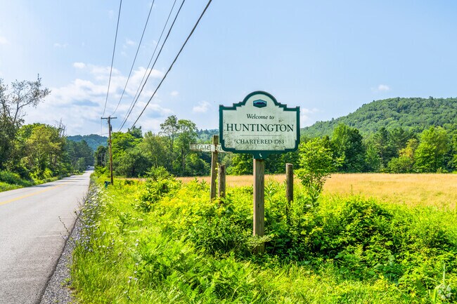 Huntington offers a welcoming community amid Vermont’s scenic outdoors.